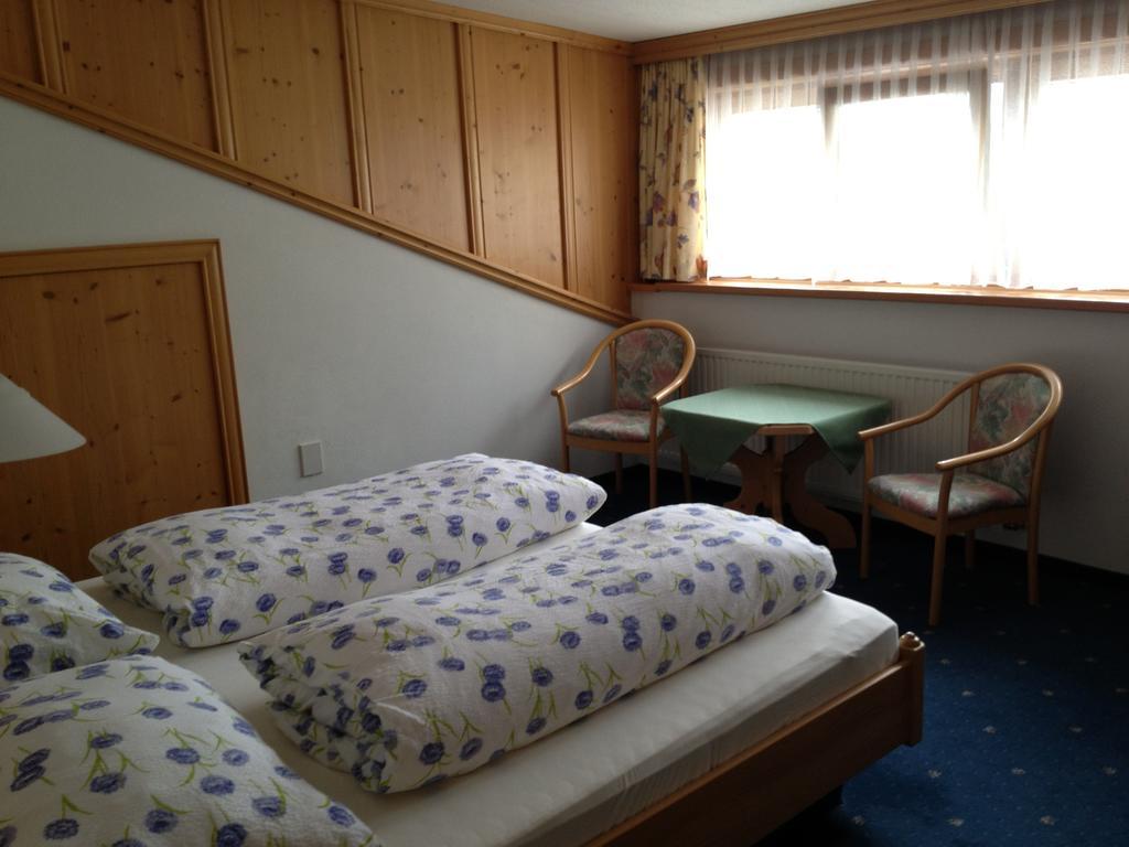 Berggasthof Hintergfoell Unken Room photo